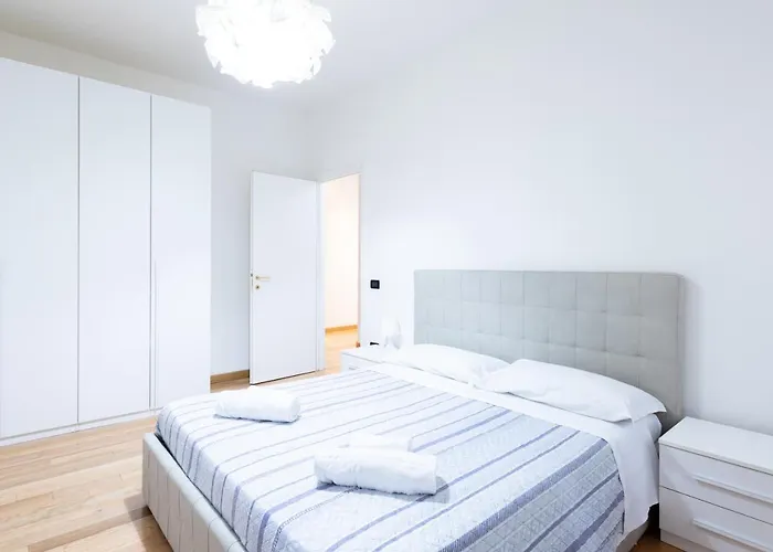 Cesare, By Short Holidays *